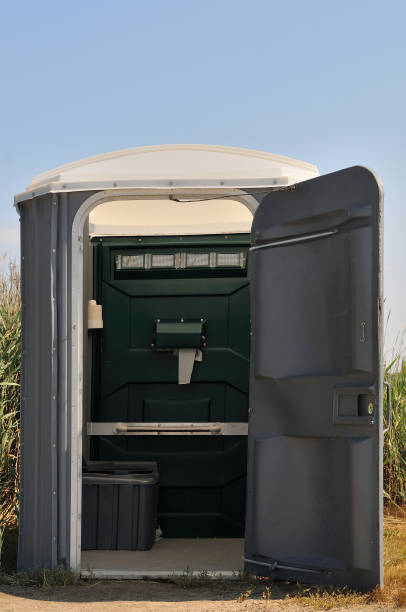 Best Luxury portable toilet rental  in Cloverdale, IN